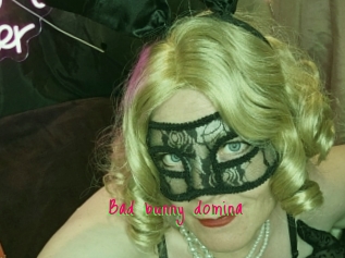 Bad_bunny_domina