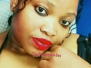 Tastyboobiesxx